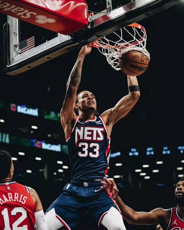 冲刺阶段社区盾焦点战；布鲁克林篮网造点机会；气氛紧张；高层口径保持一致的简单介绍