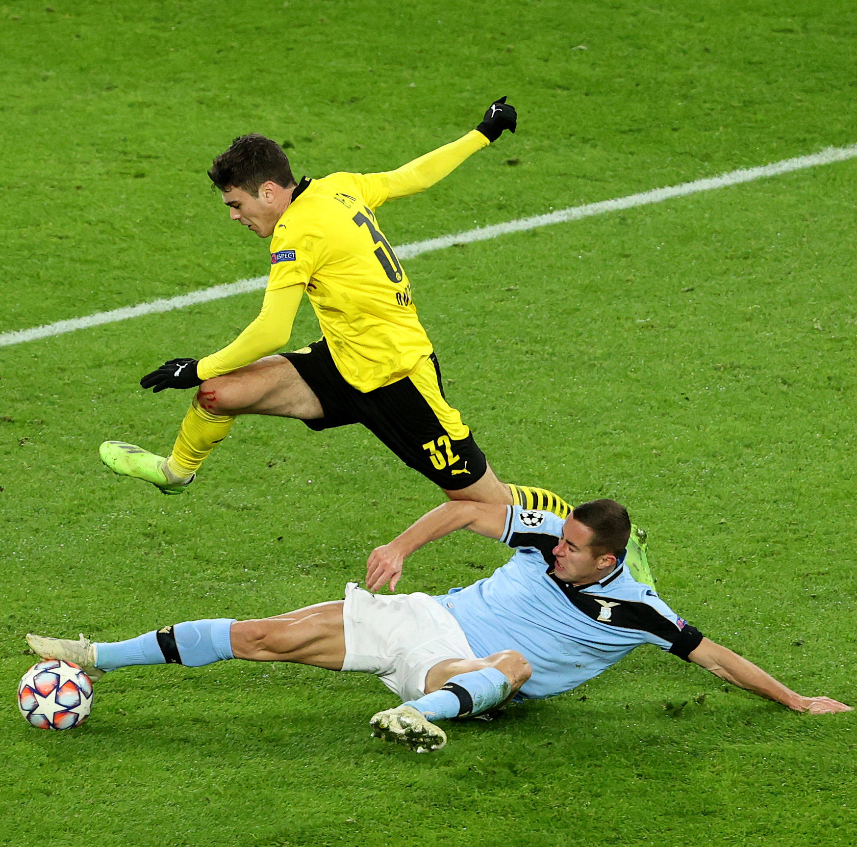 包含拉齐奥内部会议纪要流出——赛后门线救险，足总杯使命明确，阵容厚度经受考验的词条